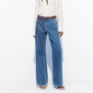 2 Awesome pairs- ZARA Mid Waist Darted Wide Leg Jeans & Hi Rise Straight Size 28